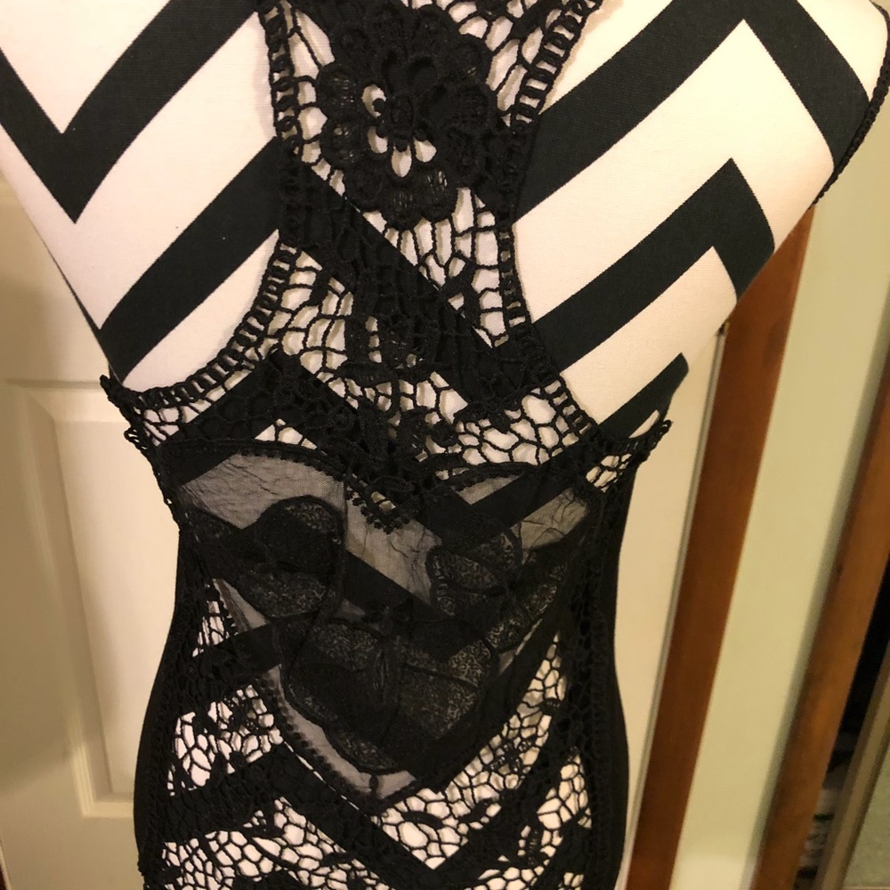 Tank top - Picture 2 of 3
